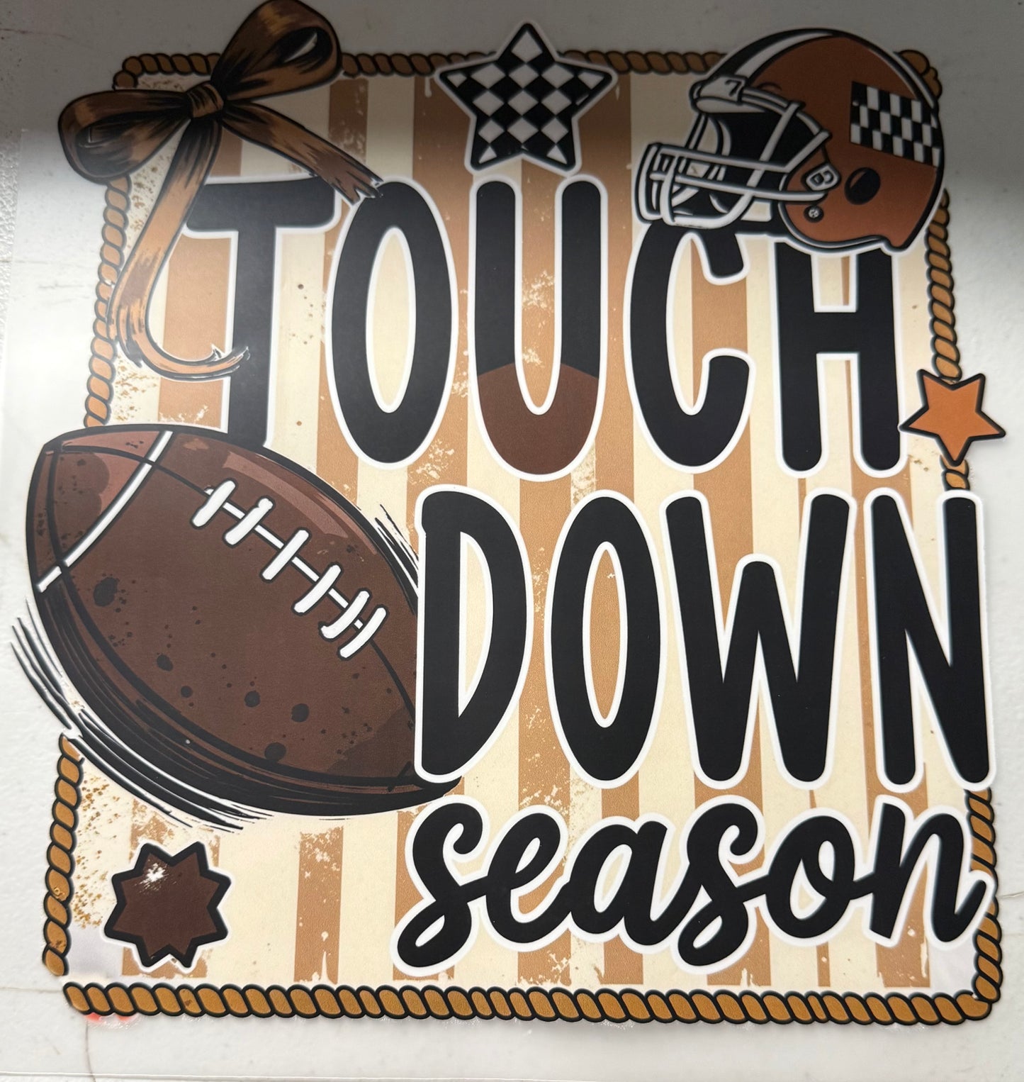 TOUCHDOWN SEASON LEAVES