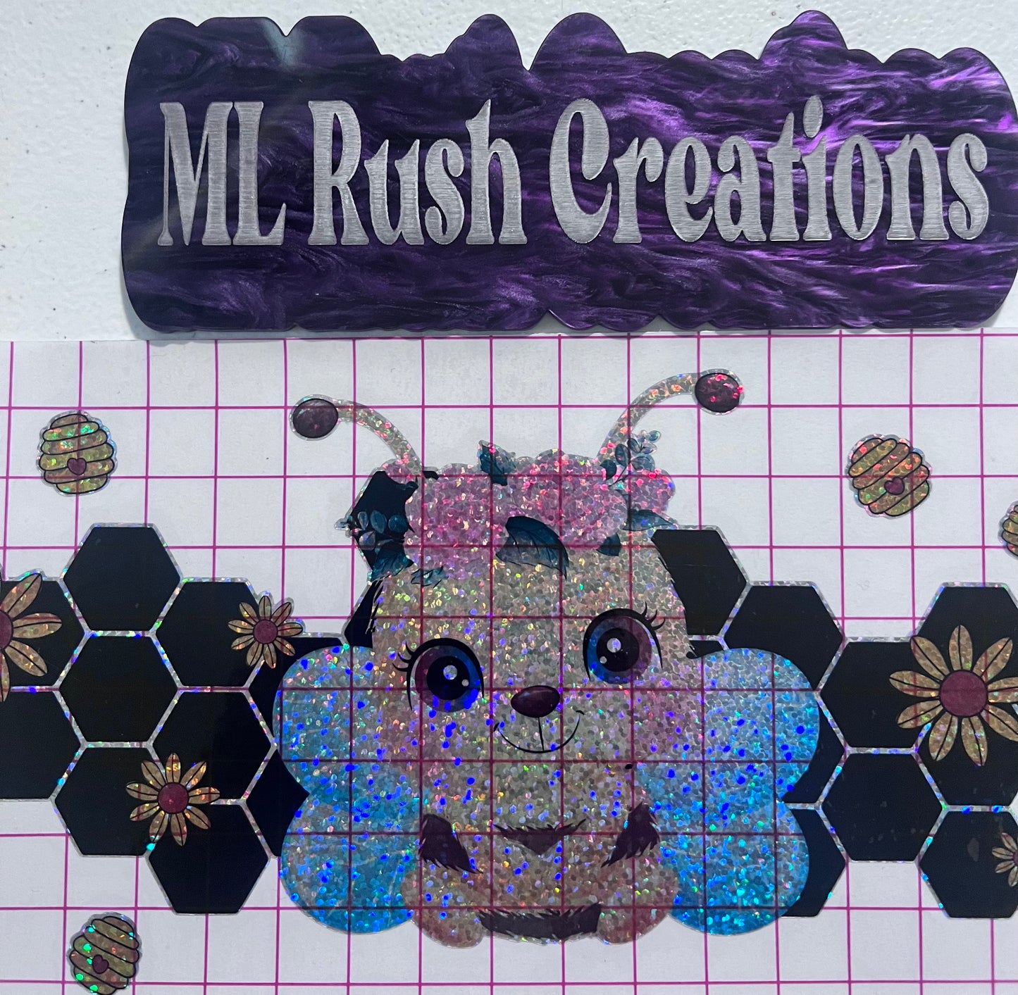 Bee Glitter Vinyl With Lid