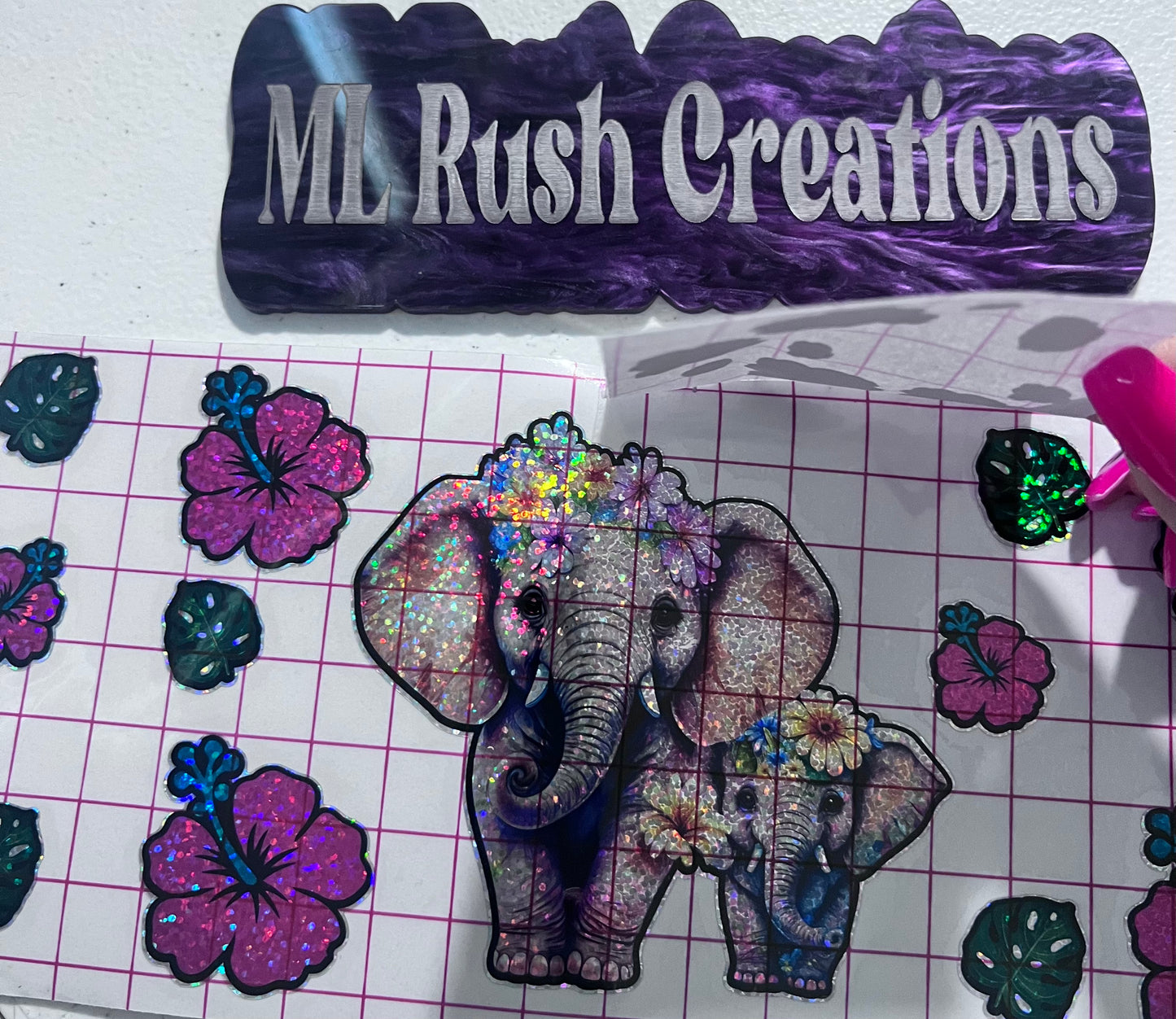 Elephant Glitter Vinyl With Lid