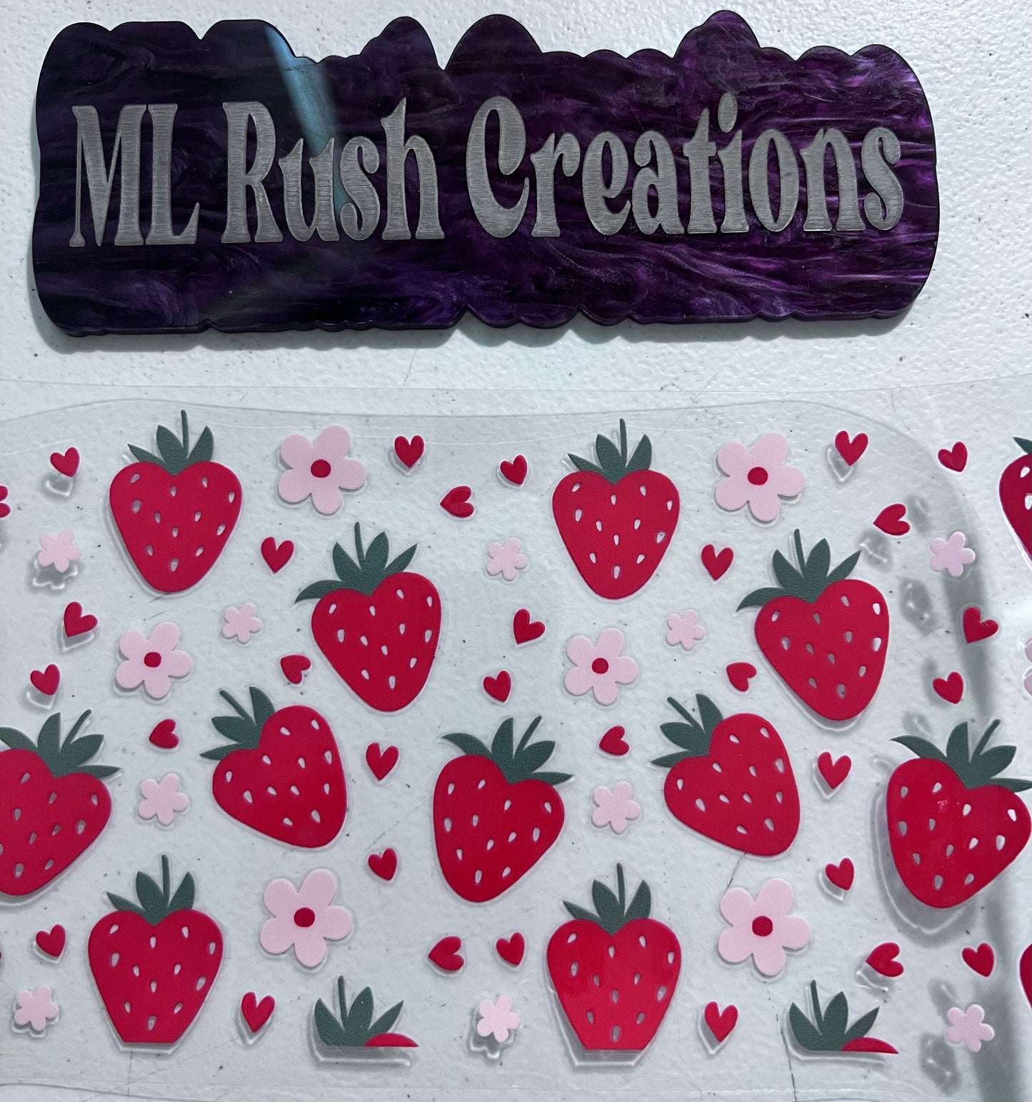 Strawberries With Daisies