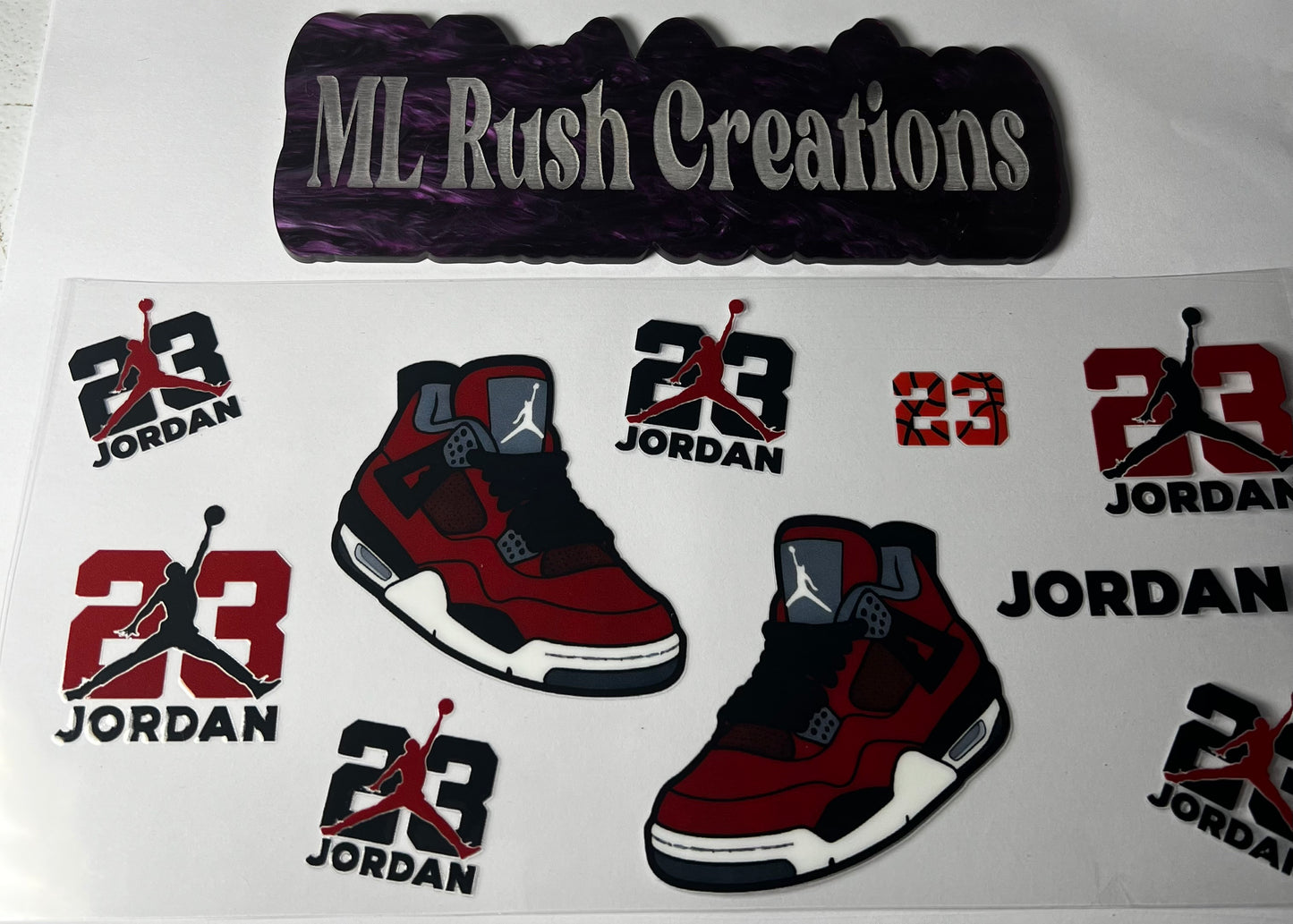 23 SNEAKERS