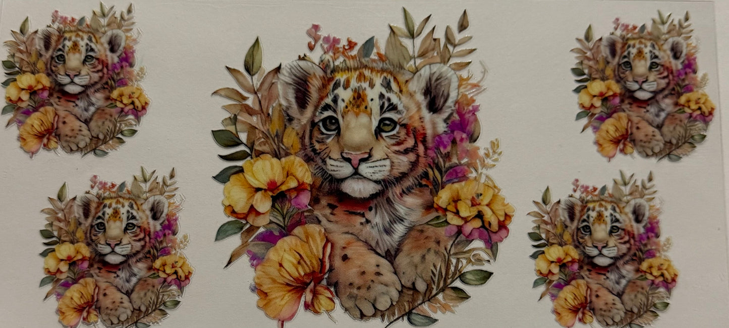TIGER AND FLOWERS