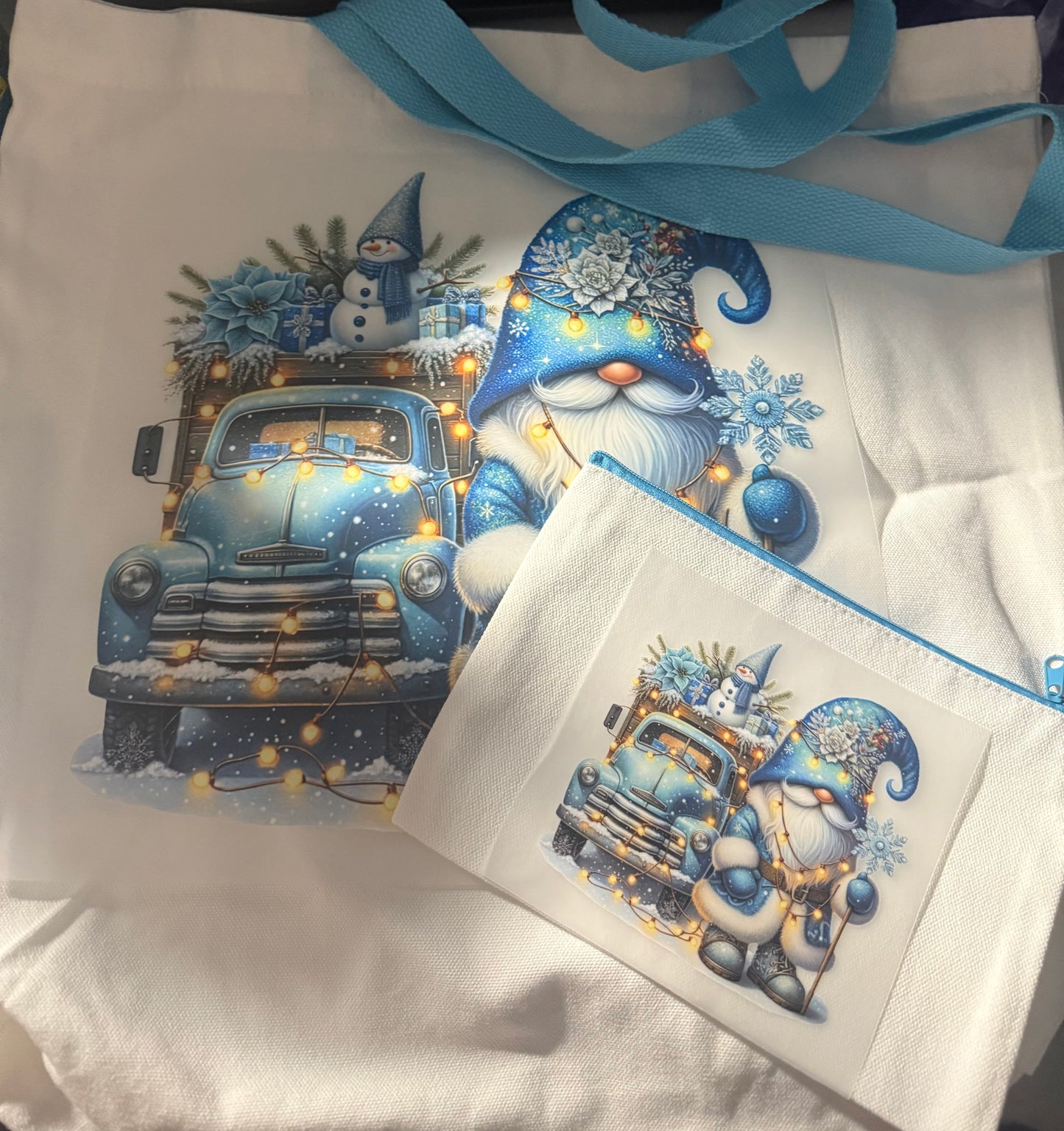 BLUE GNOME TRUCK BLUE