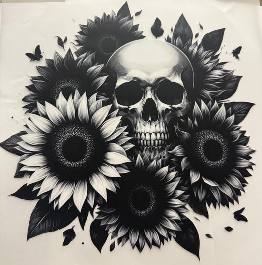 SKULL FLOWERS BLACK AND WHITE